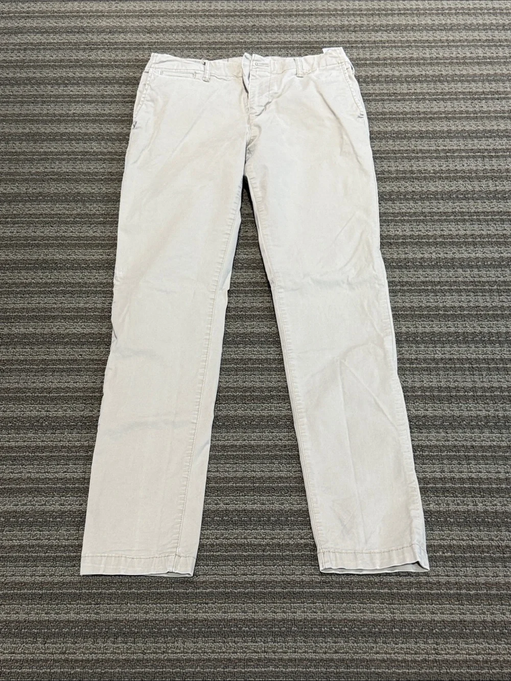 American Eagle Outfitters Light Beige Chino Pants